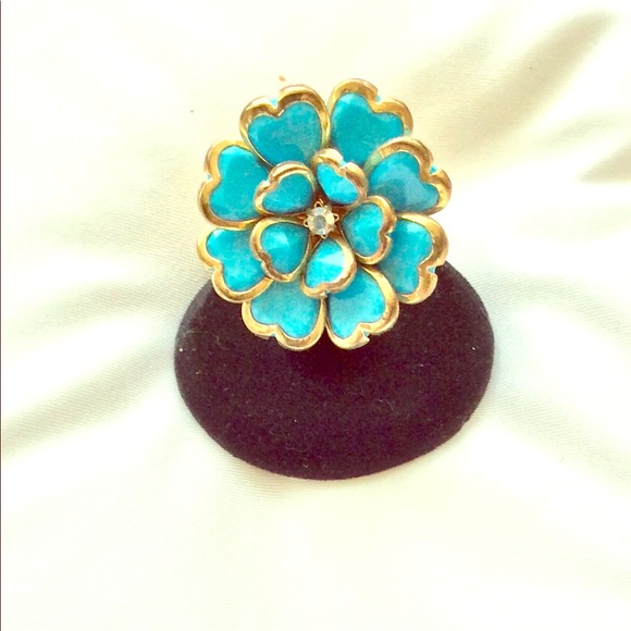 Ring - Picture 1 of 2